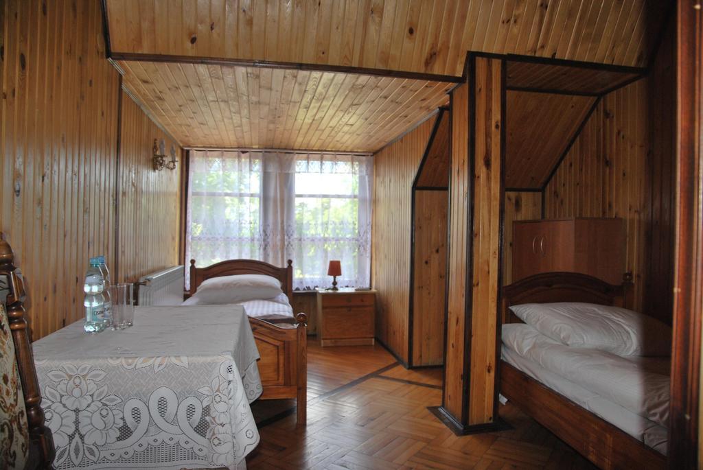 Palac W Czyzowie Szlacheckim Czyzow Szlachecki Exterior foto