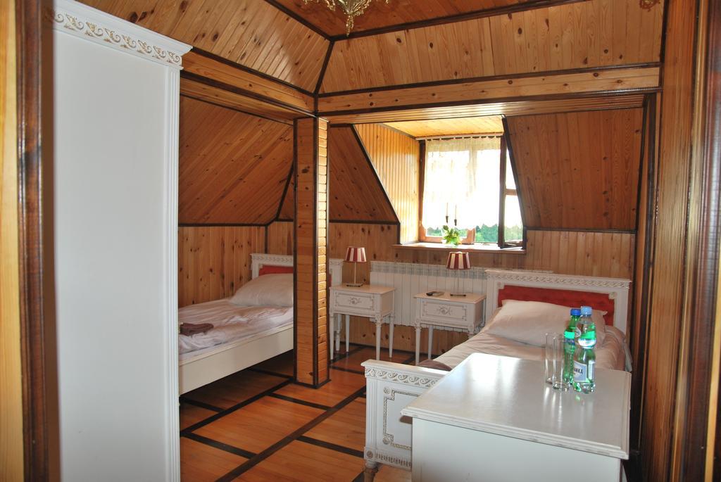 Palac W Czyzowie Szlacheckim Czyzow Szlachecki Exterior foto
